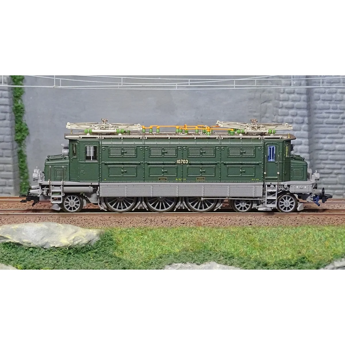Trix 25360 Electric Locomotive Ae 3/6 I, SBB, digital sound - Trix_...