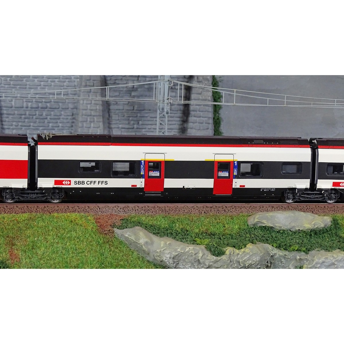 Trix 25810 TGV EC 250 railcar as RABe 501 "Giruno", SBB, digital so...