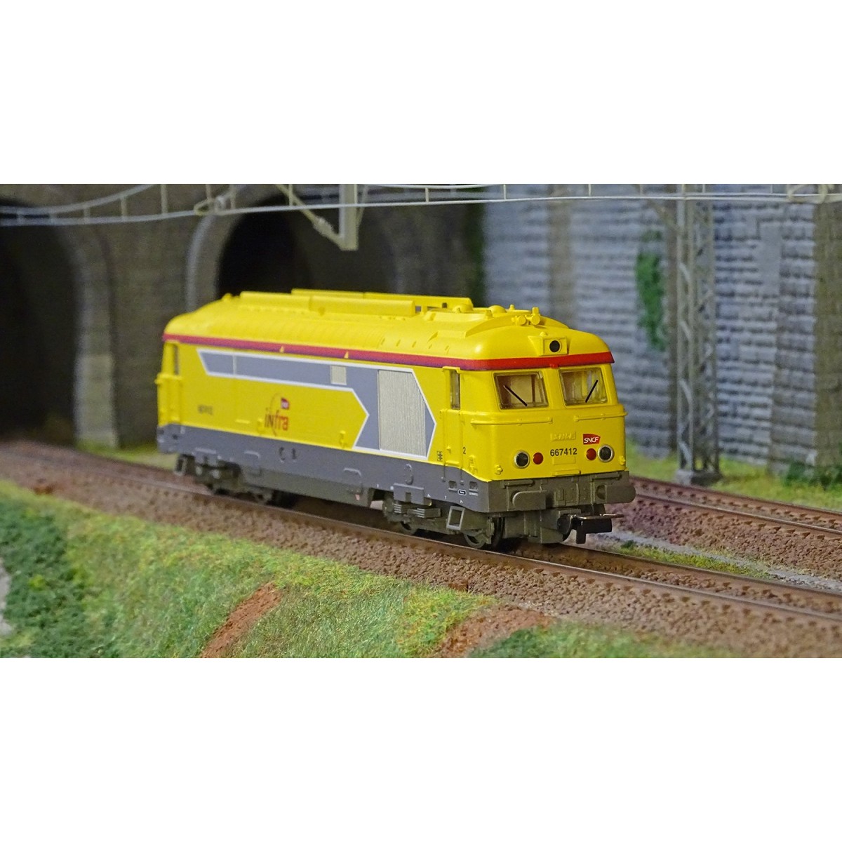 Piko 95175 BB 67412 Diesel Locomotive, SNCF, INFRA livery - Piko_95175