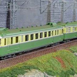 Ree Modeles MB173 Autorail RGP 2 X 2703, vert et jaune, SNCF, MARSEILLE Ree Modeles MB-173 - 2
