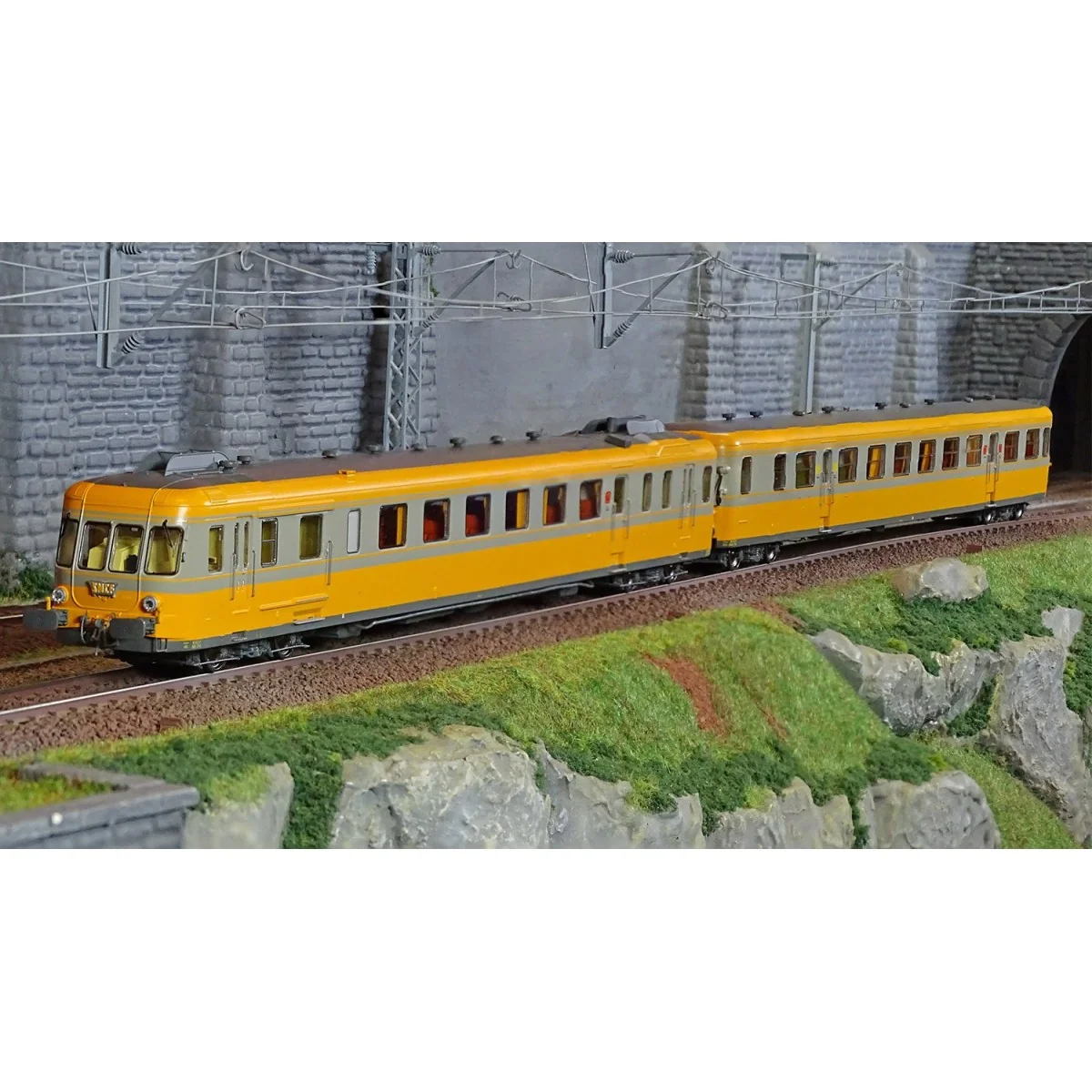 Ree Modeles MB175 Autorail RGP 2 X 2706, orange et béton, SNCF, Bordeaux Ree Modeles MB-175 - 1 Ree Modeles MB175 Autorail RGP 2 X 2706, orange et béton, SNCF, Bordeaux Ree Modeles MB-175 - 1