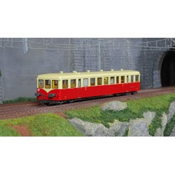 Ree Modeles VB443 XR-7405 Railcar Trailer, Red-Cream with cream roo...