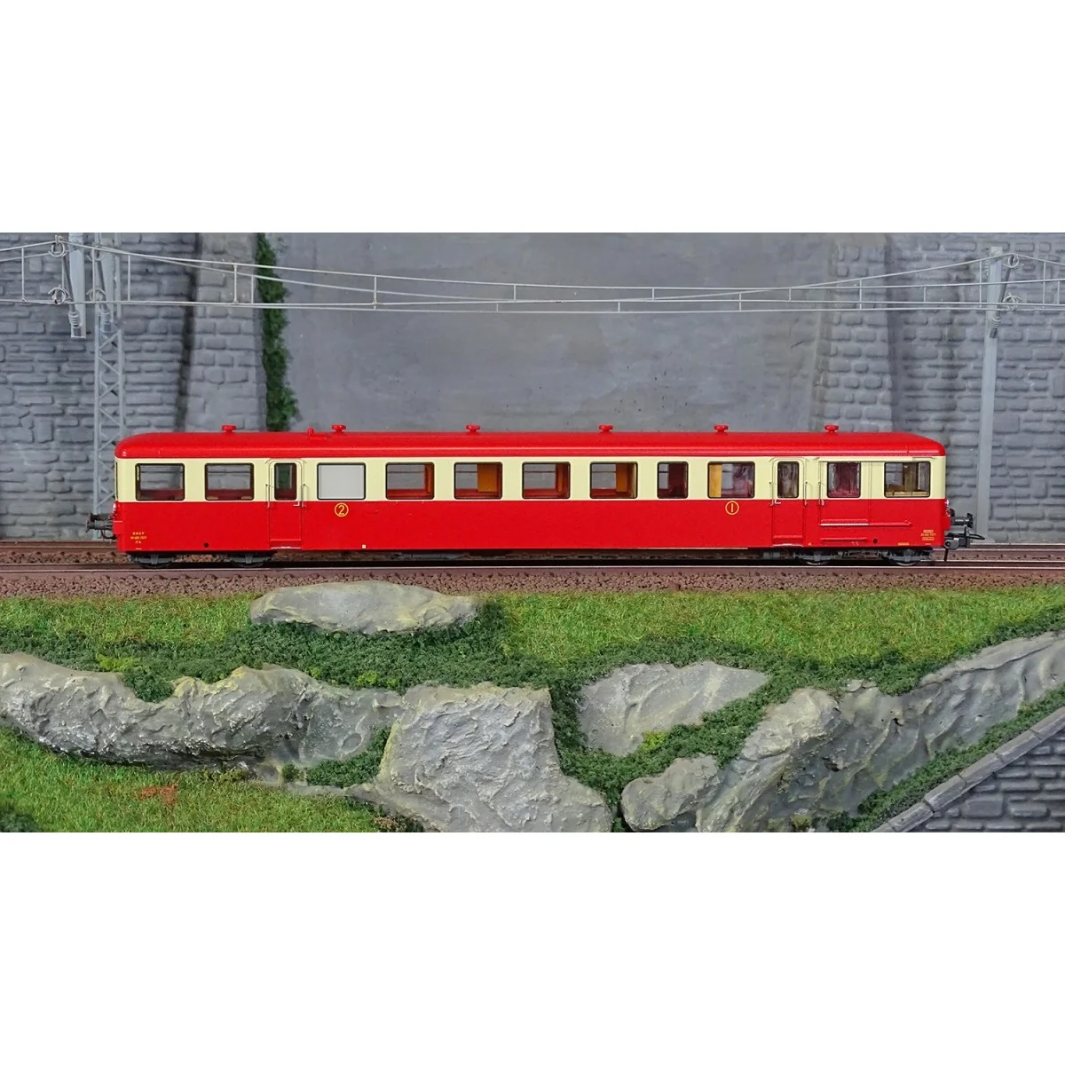 Ree Modeles VB445 Remorque d'autorail XR-7377, Rouge-Crème toit rouge, SNCF, Grenoble, éclairé Ree Modeles VB-445 - 2