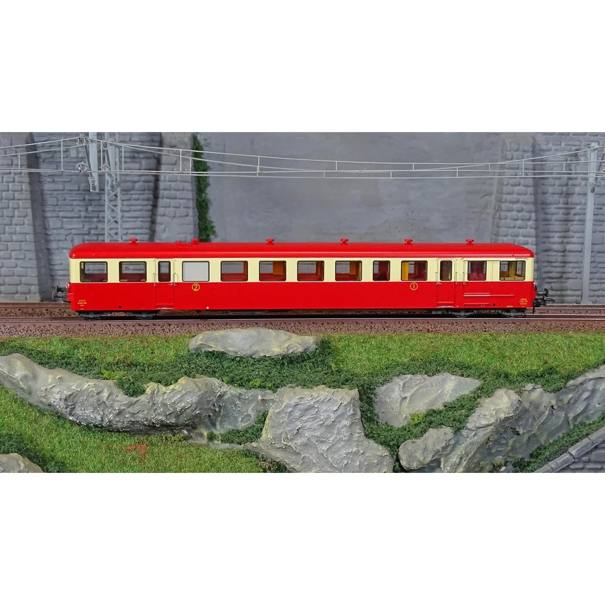 Ree Modeles VB446 Remorque d'autorail XR-7360, Rouge-Crème toit rouge, SNCF, Sotteville, éclairé Ree Modeles VB-446 - 2