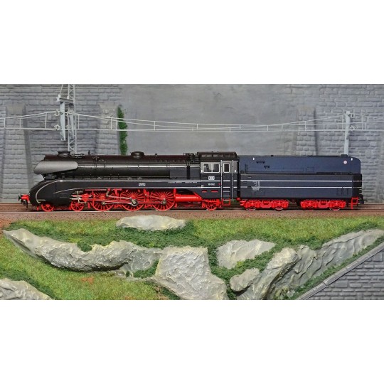 Roco_70191-Roco 70191 Steam Locomotive 10 002, DB, pulsed smoke, digital sound