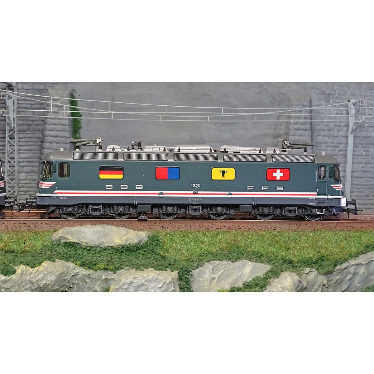 Roco 71415 Set of 2 Re 10/10 electric double-traction locomotives, ...