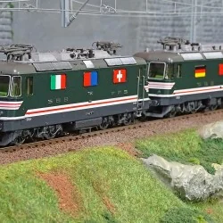 Roco 71414 Set de 2 locomotives électrique double traction Re 10/10, SBB Roco Roco_71414 - 1