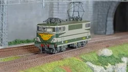 Ree Modeles MB196.S Locomotive électrique BB 9231, Verte "ARZENS", Bordeaux, sonore, panthos motorisés Ree Modeles MB-196.S - 1