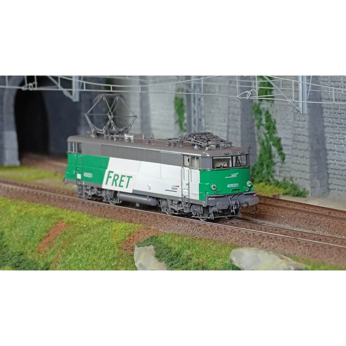 Ree Modeles MB198.S Locomotive électrique BB 9201, "FRET", Tours-ST-Pierre, sonore, panthos motorisés Ree Modeles MB-198.S - 3