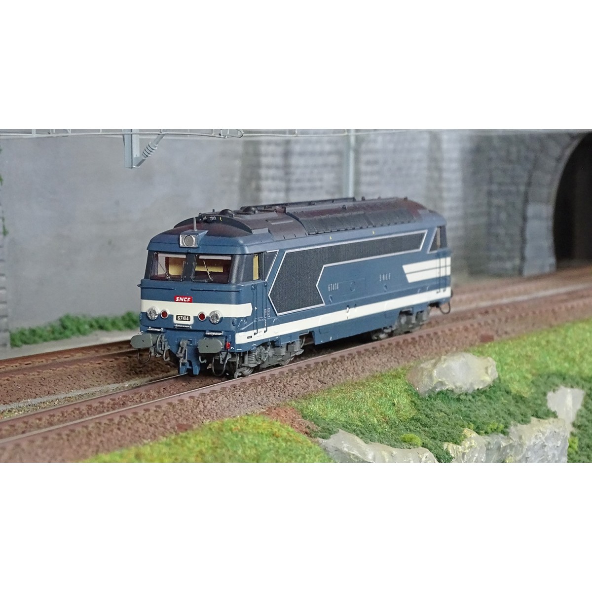 Ree Modeles MB166 Locomotive diesel BB 67414, Livrée Bleue, plaques en relief, SNCF Ree Modeles MB-166 - 1