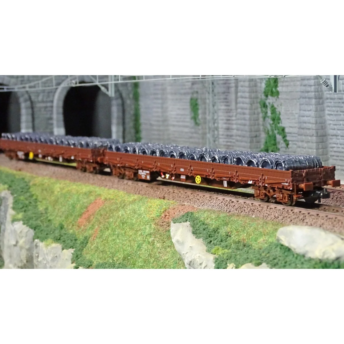 Rivarossi HR6484 Set de 2 wagons plats à ridelles Res, ÖBB, livrés bruns, chargés bobines de fil Rivarossi HR6484 - 4 Rivarossi HR6484 Set de 2 wagons plats à ridelles Res, ÖBB, livrés bruns, chargés bobines de fil Rivarossi HR6484 - 4