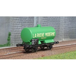 Ree Models WB710 OCEM 19 Tank Wagon, SNCF, Green with Black Chassis...