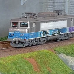 LS Models 10205 SNCF BB 7284 electric locomotive, livery on a journ...