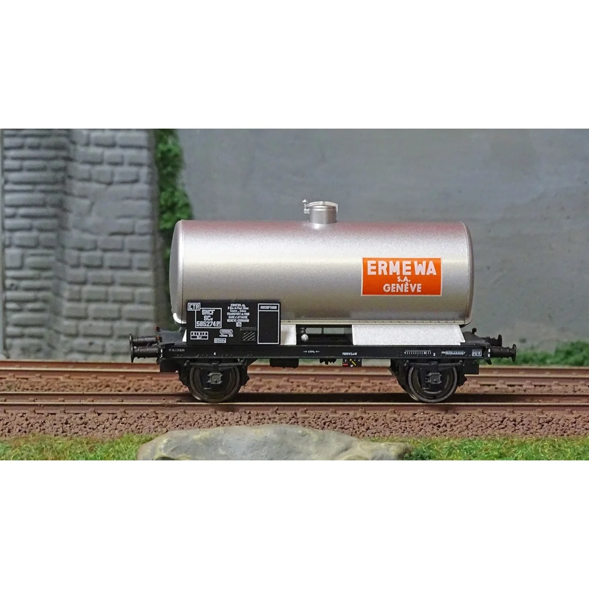 Ree Models WB718 OCEM 29 Tank Wagon, SNCF, Metal, Black Chassis, ER...