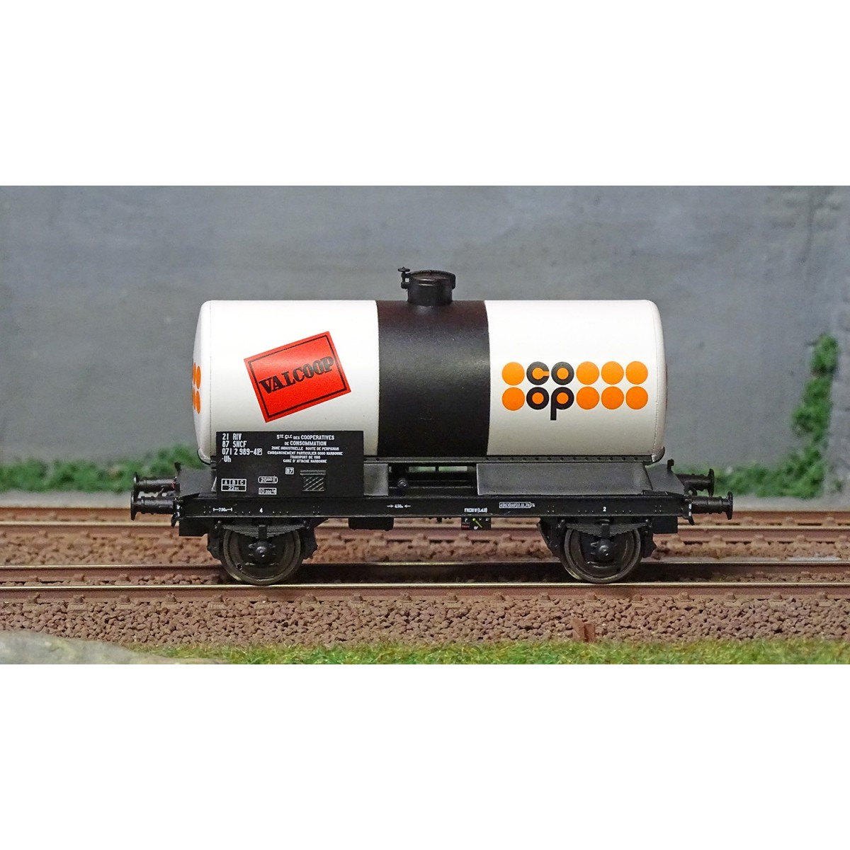 Ree modeles WB719 Wagon citerne OCEM 29, SNCF, blanc châssis noir, COOP Ree Modeles WB-719 - 2