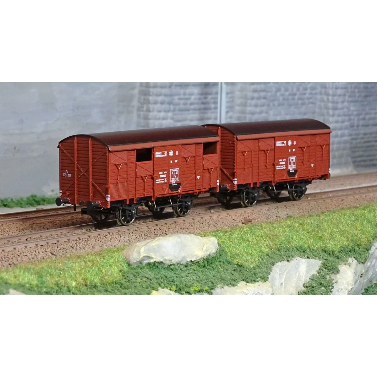 Ree Models WB735 Set of 2 ex-covered PLM produce wagons, 20 tons, S... Ree Models WB735 Set of 2 ex-covered PLM produce wagons, 20 tons, S...