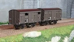 Ree modeles WB737 Set de 2 wagons Primeurs ex-couverts PLM 20 T, Brun Wagon 540, SNCF Ree Modeles WB-737 - 1