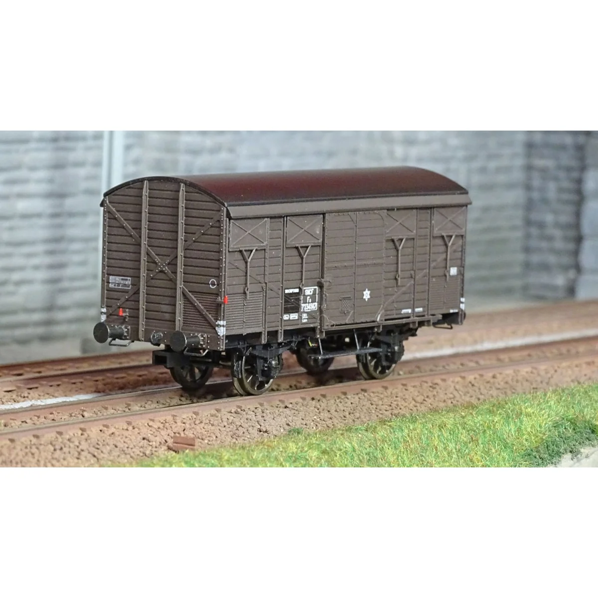 Ree modeles WB738 Wagon Primeur ex-couvert PLM 20 T, brun wagon 540, SNCF Ree Modeles WB-738 - 1 Ree modeles WB738 Wagon Primeur ex-couvert PLM 20 T, brun wagon 540, SNCF Ree Modeles WB-738 - 1