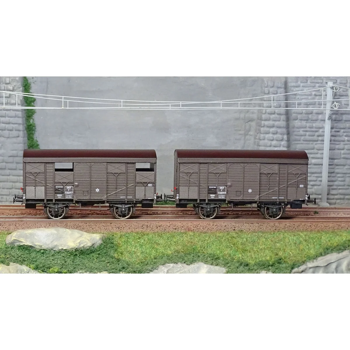 Ree modeles WB739 Set de 2 wagons Primeurs ex-couverts PLM 20 T, Brun Wagon 540, SNCF Ree Modeles WB-739 - 2 Ree modeles WB739 Set de 2 wagons Primeurs ex-couverts PLM 20 T, Brun Wagon 540, SNCF Ree Modeles WB-739 - 2