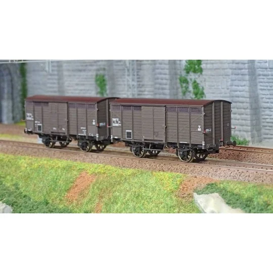 WB-745-Ree Models WB745 Set of 2 Fruit Wagons Type 2 ex-10T PLM, brown 540, SNCF