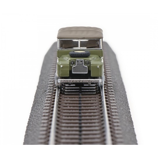 Schuco_452663600-Schuco 452663600 Land Rover, équipé roues voie ferroviaire, Vert