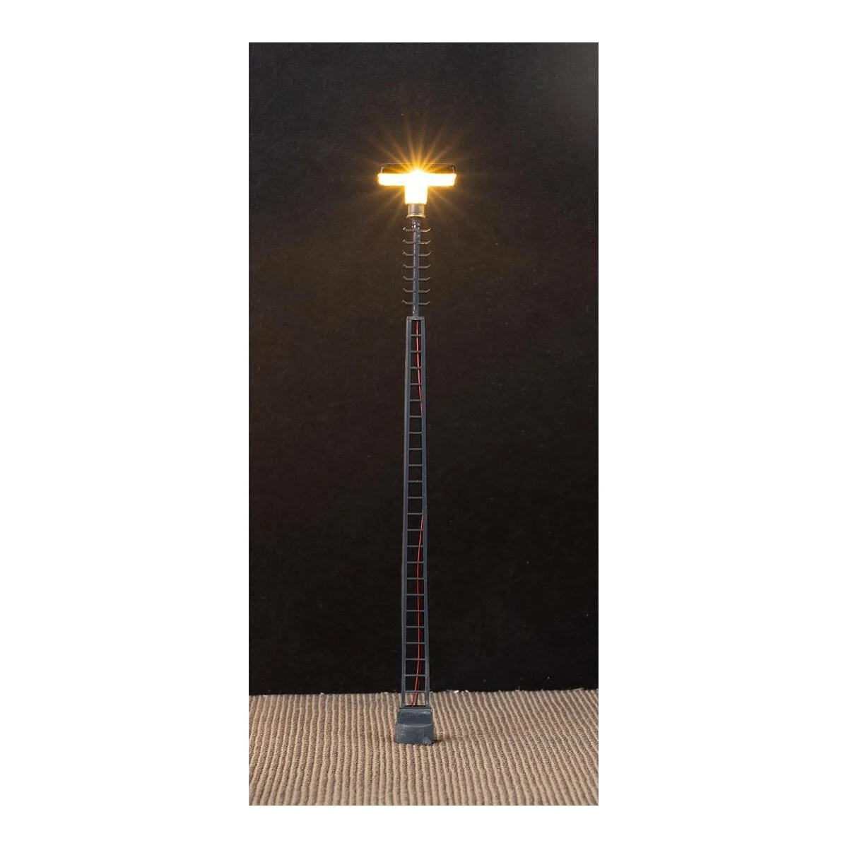 Faller 180110 Eclairages, Lampadaires lampe rapportée sur poteau en treillis 14.5cm, avec LED (x3) Faller Faller_180110 - 2