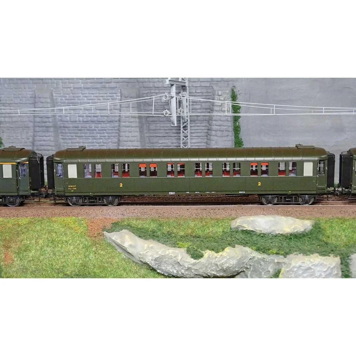 Ree modeles VB456 Set de 3 voitures voyageurs métallisées, ex-PLM, SNCF, A7 et B8, ep. III Ree Modeles VB-456 - 3