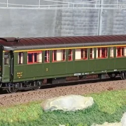 Ree modeles VB454 Voiture voyageurs métallisée, ex-PLM, SNCF, A7, vert 306, ep. III Ree Modeles VB-454 - 1