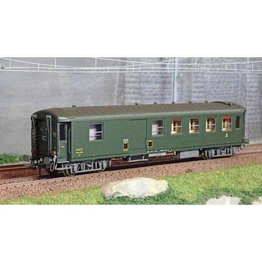 VB-464-Ree models VB464 Metallic passenger car, ex-PLM, SNCF, B4D, green 301, ep. III