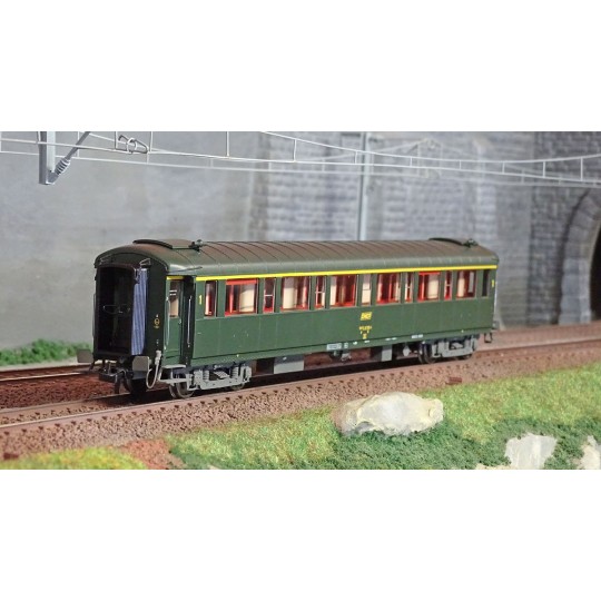 VB-468-Ree models VB468 Metallic passenger car, ex-PLM, SNCF, A7, green 301, ep. IV