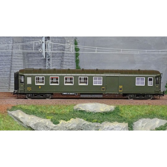 VB-467-Ree Models VB467 Metallic passenger car, ex-PLM, SNCF, B4D, green 306, end-of-train lights, preserved MFPN