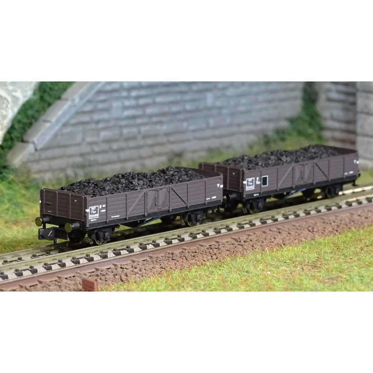 Arnold HN6492 Set of 2 TTouw type open wagons (with low side panels...
