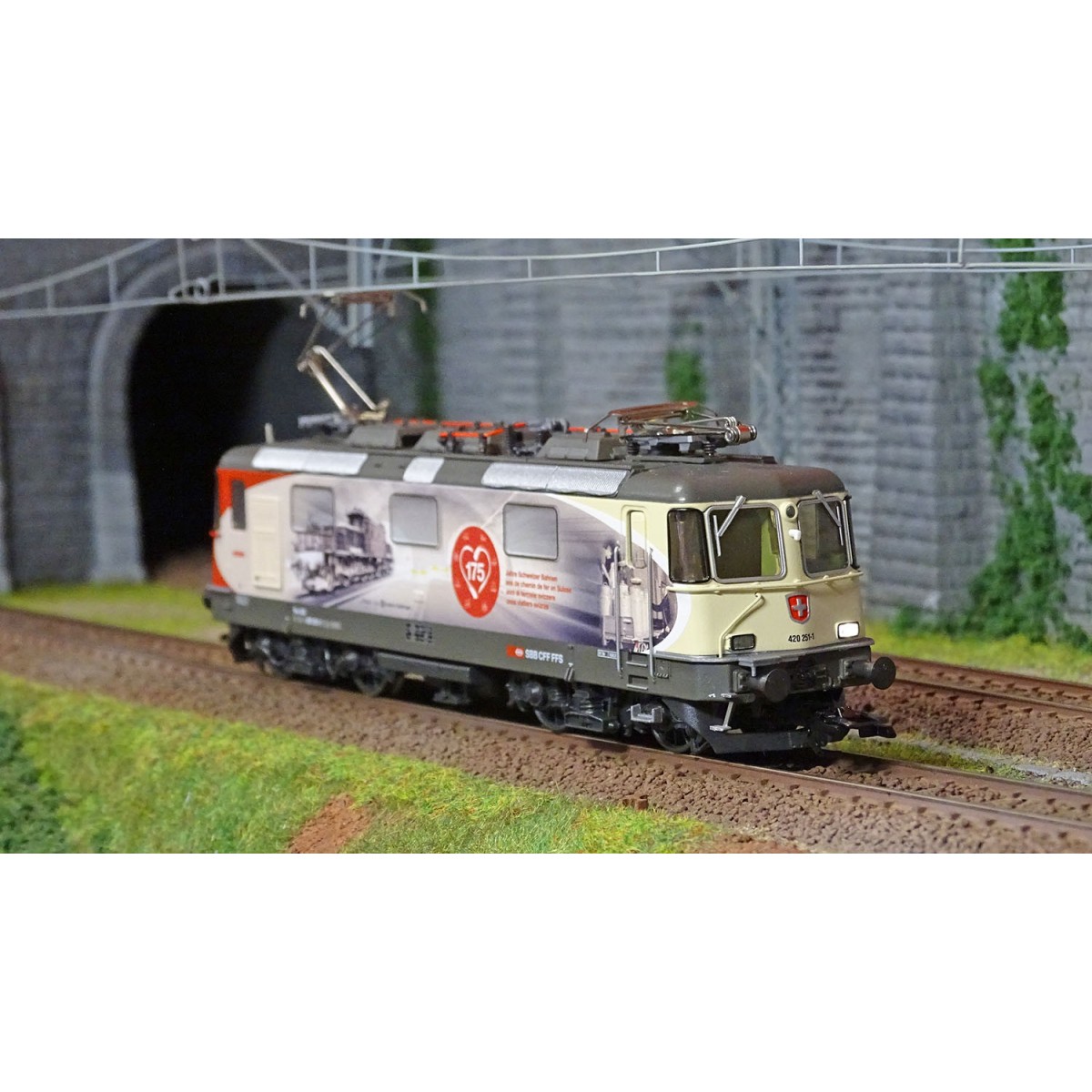 Trix 25875 Re 420 electric locomotive, SBB, digital sound - Trix_25875