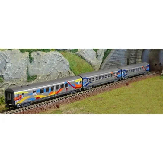 Trix_18210-MiniTrix 18210 Set de 3 voitures grandes lignes "Croisière", B9 / Sru, SNCF, échelle N