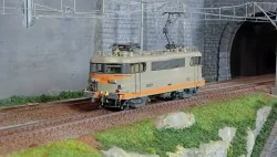 LS Models 10225S Locomotive électrique BB 9520, SNCF, gris béton / orange, logo nouille, Avignon, Digital sonore Ls models Lsm_1