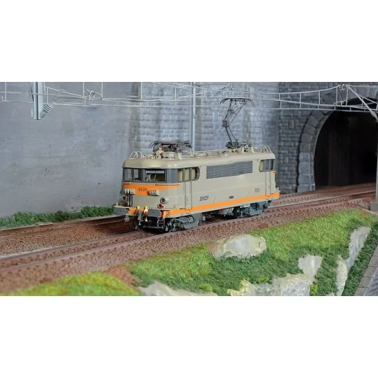 LS Models 10225S BB 9520 Electric Locomotive, SNCF, Concrete Grey/O... Lsm_10225S-LS Models 10225S BB 9520 Electric Locomotive, SNCF, Concrete Grey/Orange, Noodle Logo, Avignon, Digital Sound
