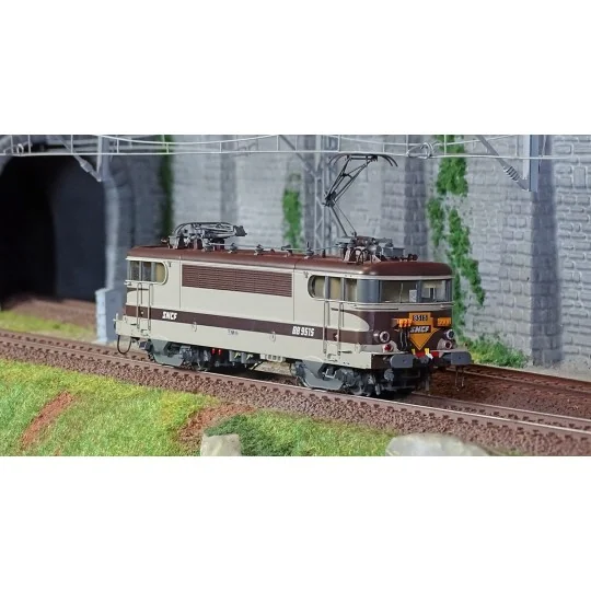 Lsm_10226-LS Models 10226 Locomotive électrique BB 9535, SNCF, gris béton, livrée Arzens, logo RTM, Avignon