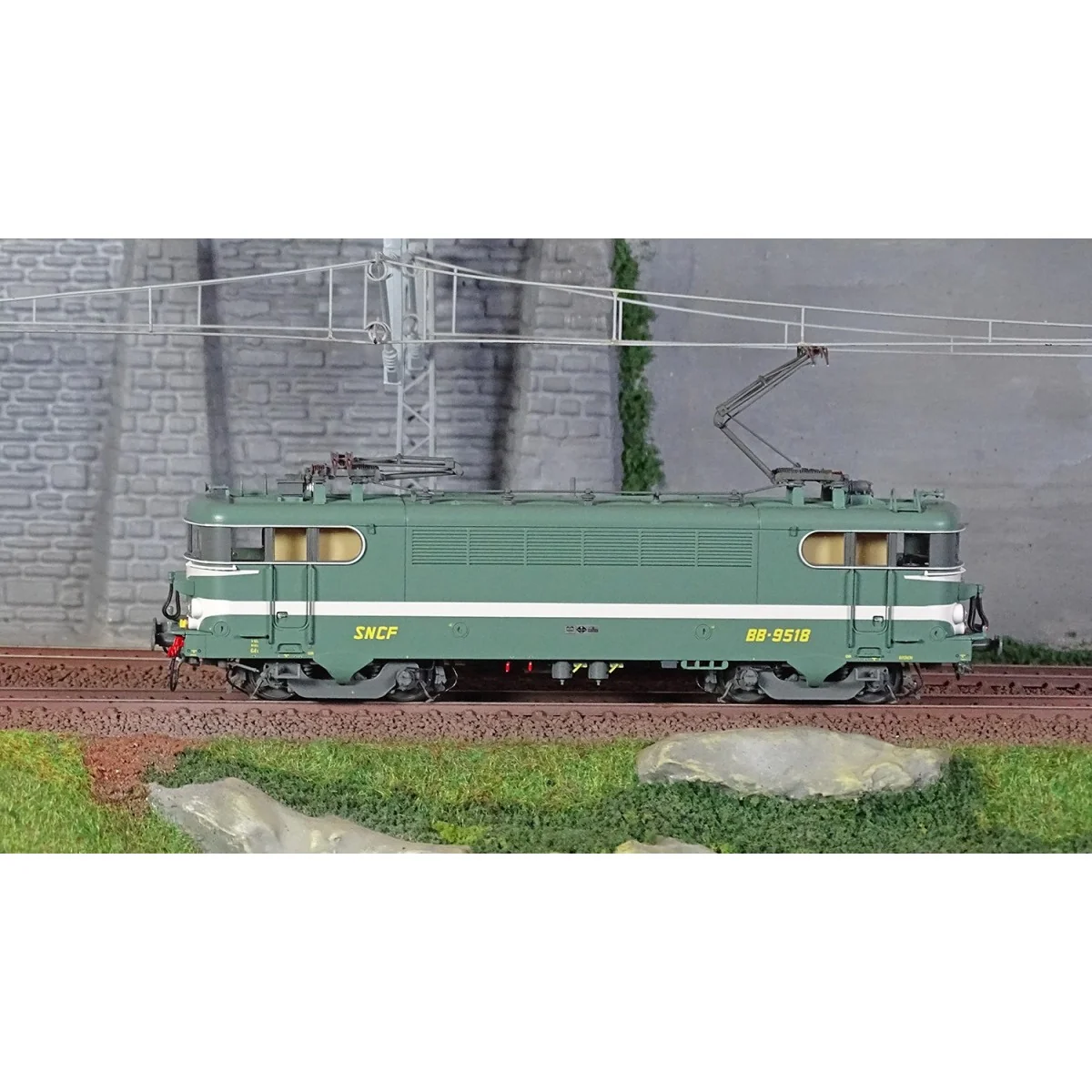 LS Models 10227 BB 9518 electric locomotive, SNCF, green, Béziers l...