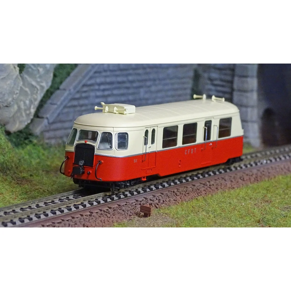 Ree Modeles VM008 Autorail Billard A80 D des CFDT N°511, Rouge/Crème, 1 Phare Ree Modeles VM-008 - 1