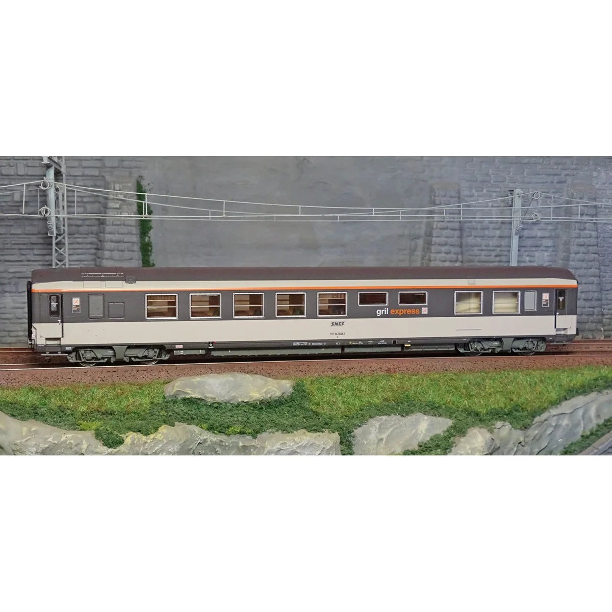 LS Models 40156.1 Corail Coach, Grill Express, Framed Logo, SNCF, P... LS Models 40156.1 Corail Coach, Grill Express, Framed Logo, SNCF, P...