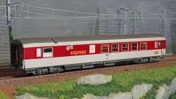 LS Models PI9713 Voiture Corail Grill Express, Logo encadré, SNCF, plaque Palatino, Série spéciale PIRATA Ls models Lsm_PI9713 -