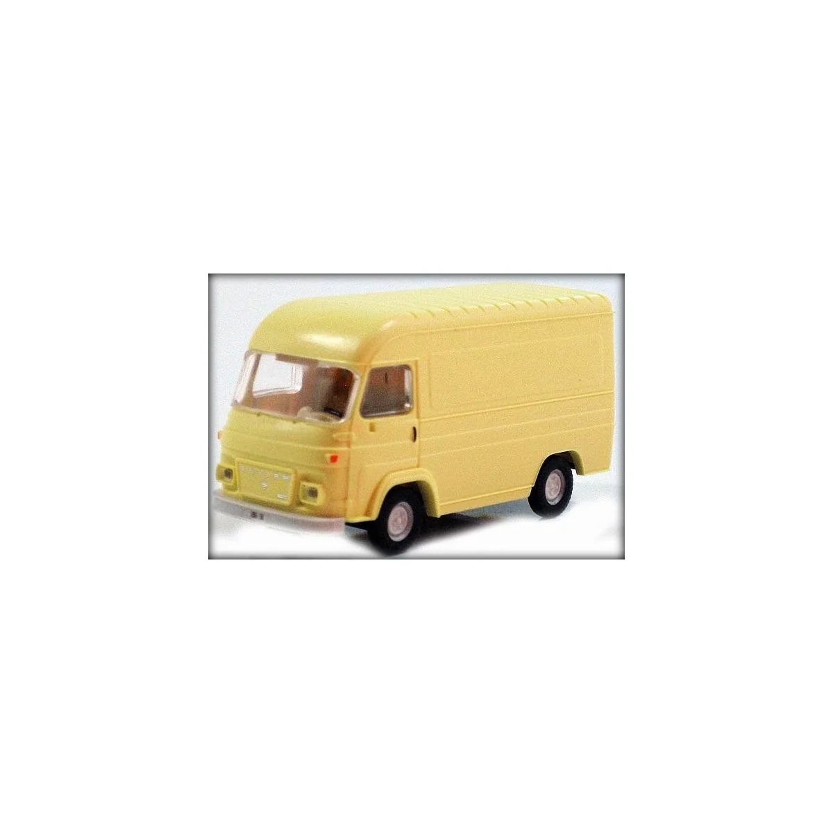 Sai 2900 Saviem SG 2 van, pale yellow - Sai_2900 Sai 2900 Saviem SG 2 van, pale yellow - Sai_2900