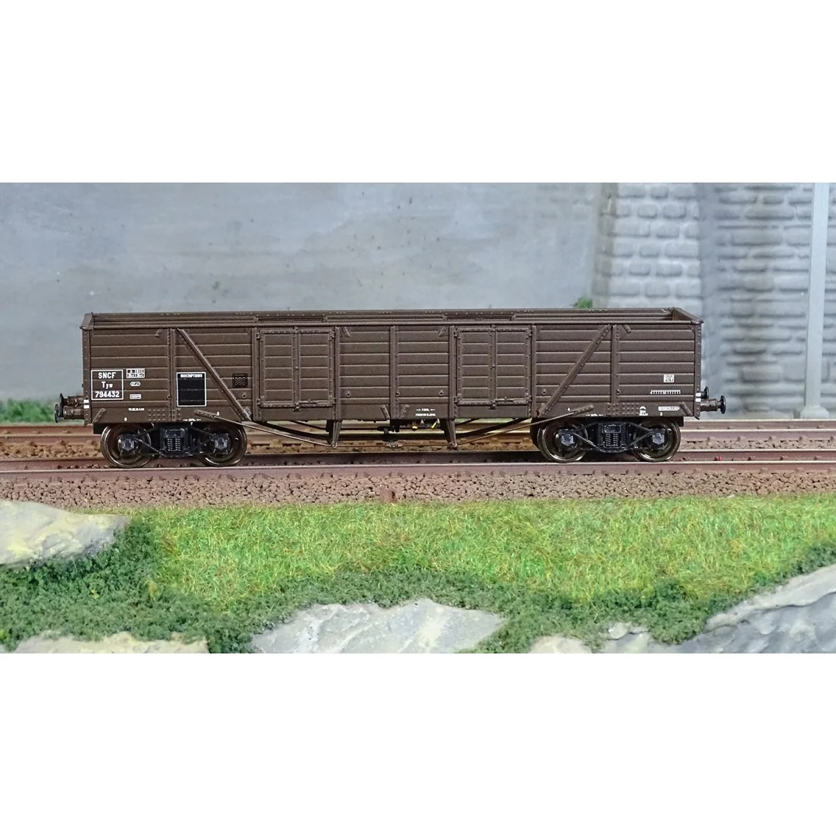 Ree Modeles WB789 Tipper Wagon, brown, SNCF, ep. IIIb