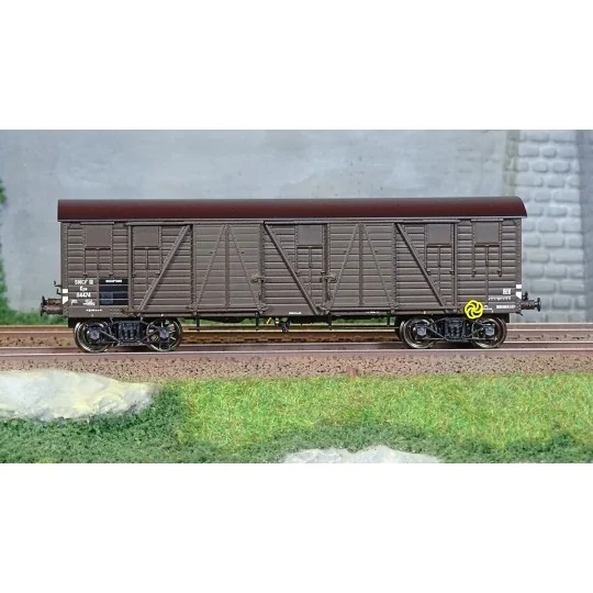 WB-777-Ree Modeles WB777 Covered Public Works Wagon, 4 doors, brown, SNCF, ep. IIIa
