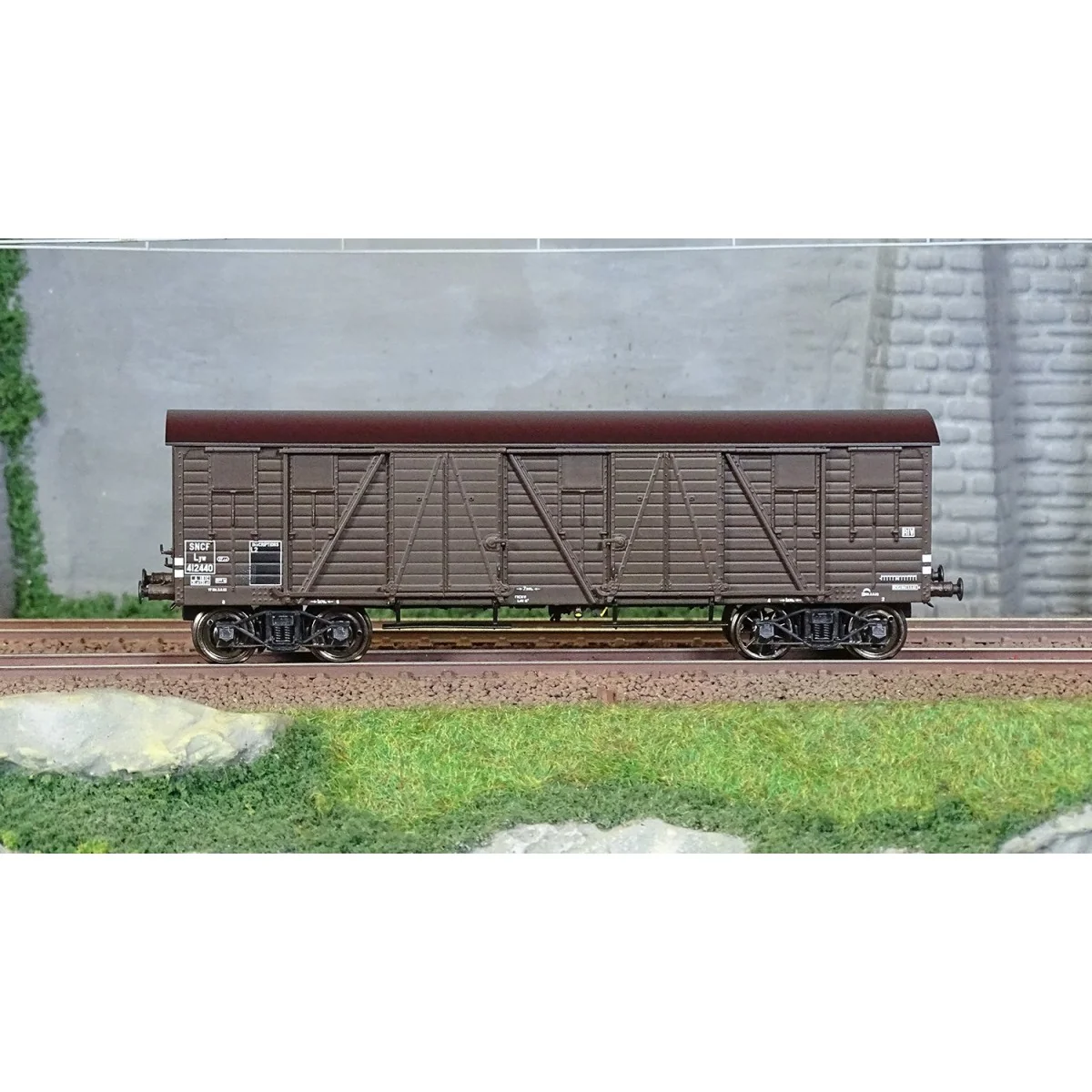 Ree Modeles WB778 Wagon TP Couvert, 4 portes, brun, SNCF, ep. IIIb Ree Modeles WB-778 - 2