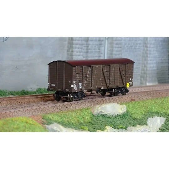 WB-780-Ree Modeles WB780 Wagon TP Couvert, 4 portes, brun, SNCF, ep. IIIb