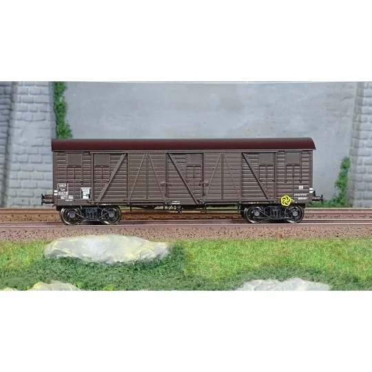 WB-780-Ree Modeles WB780 Wagon TP Couvert, 4 portes, brun, SNCF, ep. IIIb