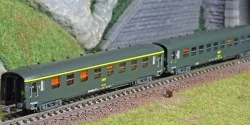 REE Modeles NW286 Set de 2 voitures voyageurs DEV AO, SNCF, A8 et B10, logo jaune encadré, ep.IV, N - 1/160 Ree Modeles NW-286 -