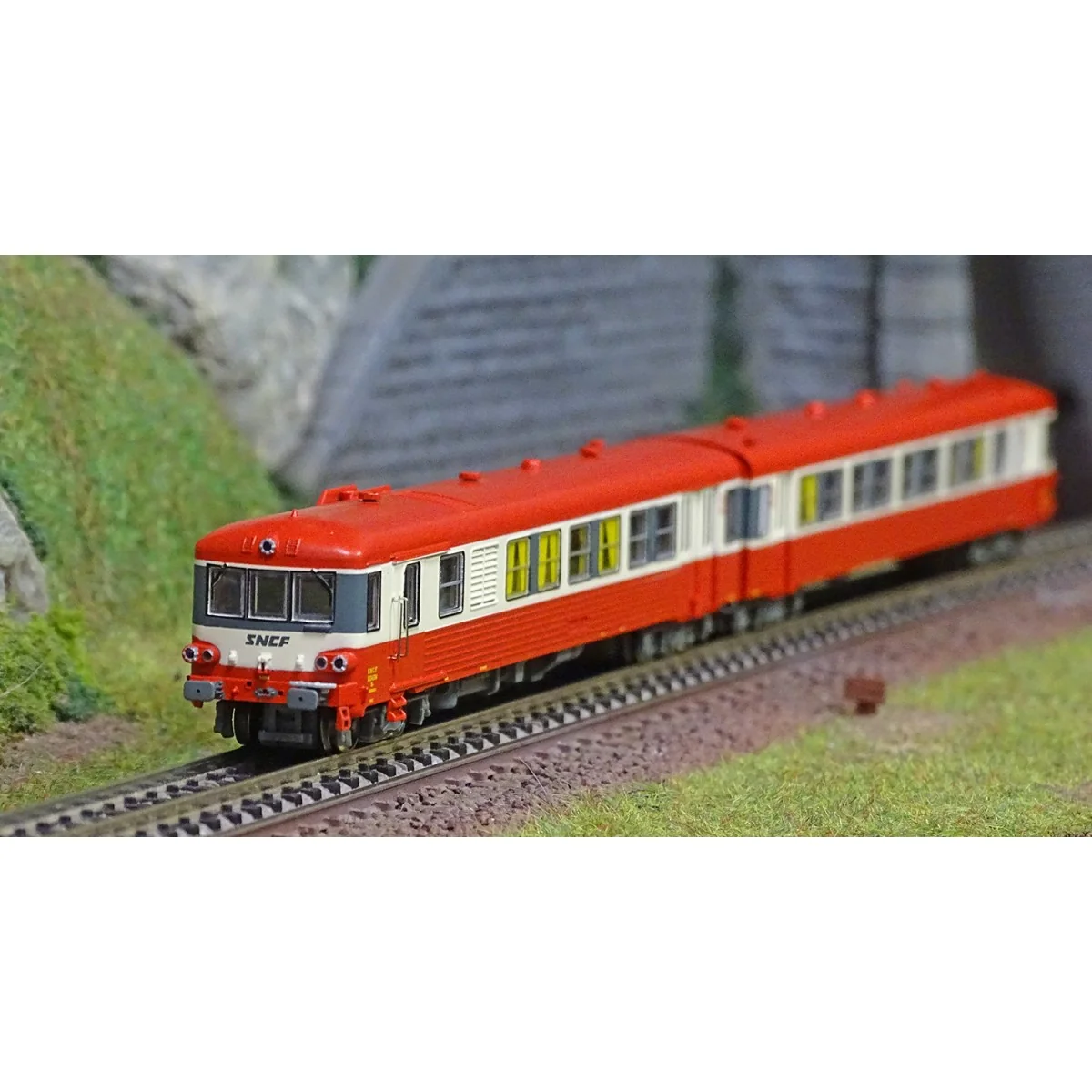 REE Modeles NW198 EAD X-4584 Railcar + XR-8375 Trailer, red roof, 3...