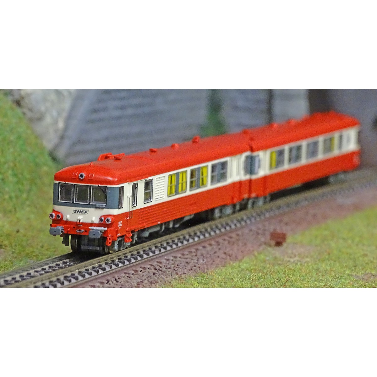 REE Modeles NW199 EAD X-4582 Railcar + XR-8373 Trailer, red roof, 3...